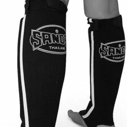 MUAY THAI SANDEE-Black & White Cotton Slip-on Competition Shinguard